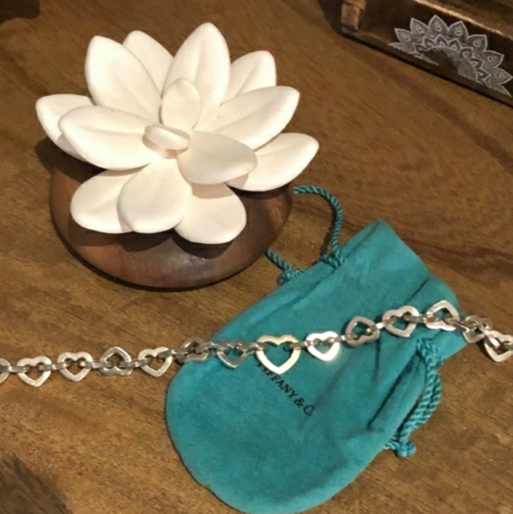 TIFFANY & Co Bracelet Retired Heart Link - Picture 2 of 6